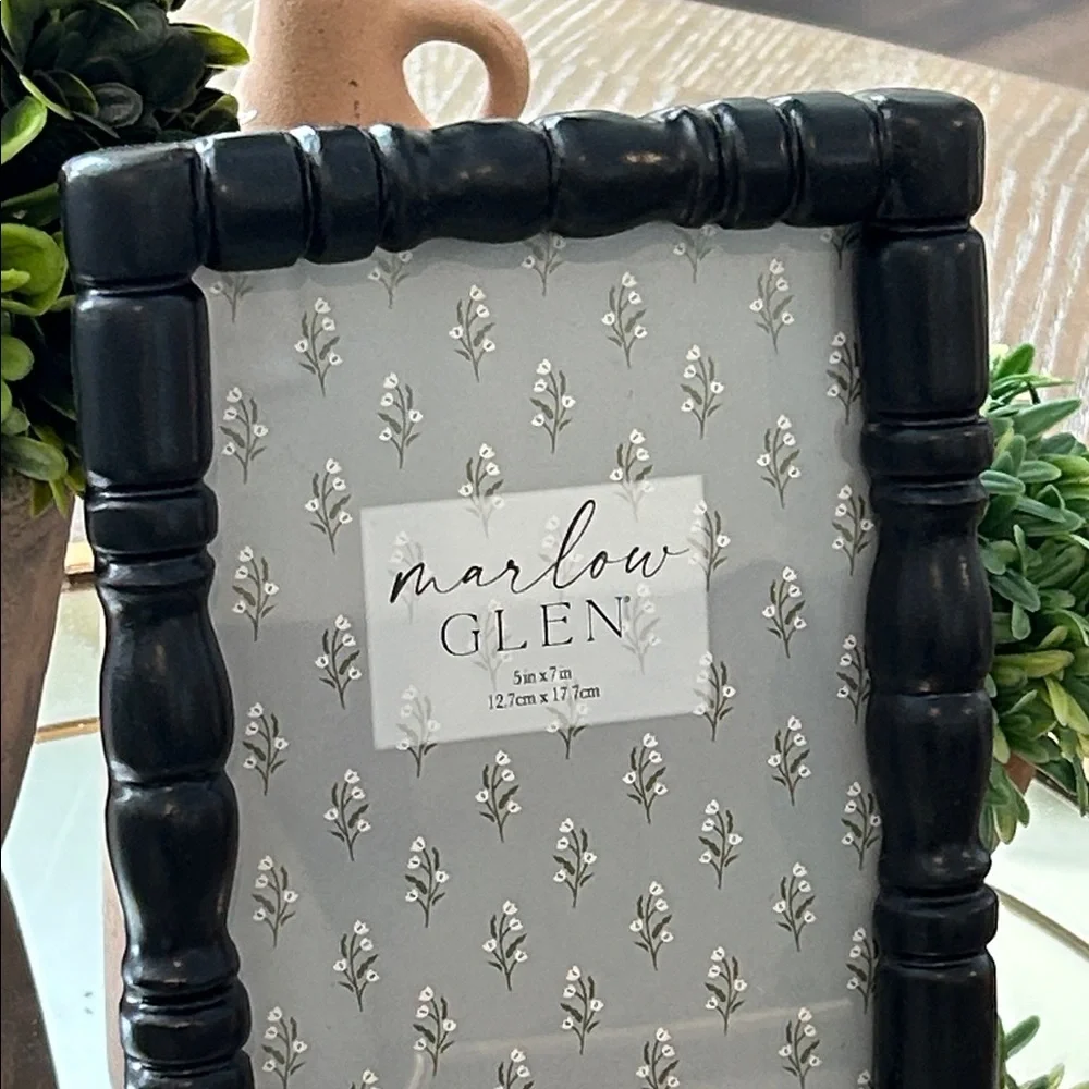 NEW! Shabby Chic Black Ebony Resin Decorative Photo Picture Frame